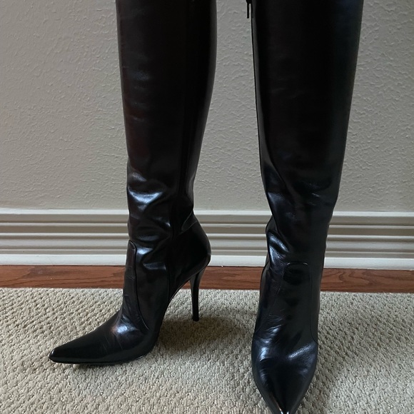 Stuart Weitzman Black Heeled Boots - Picture 9 of 13